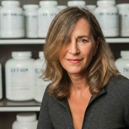 woman_supplement_store